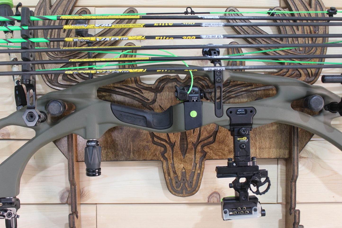 Deluxe Adjustable Compound Bow Rack