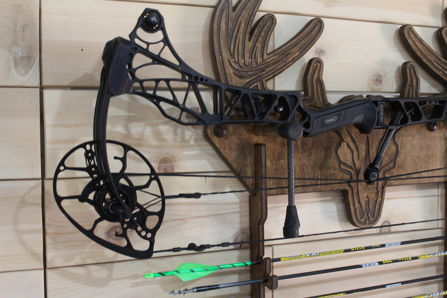 Deluxe Adjustable Compound Bow Rack