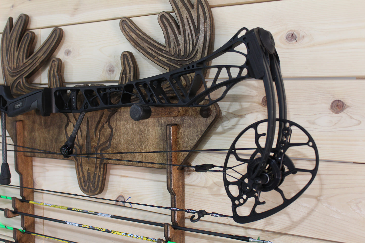 Deluxe Adjustable Compound Bow Rack