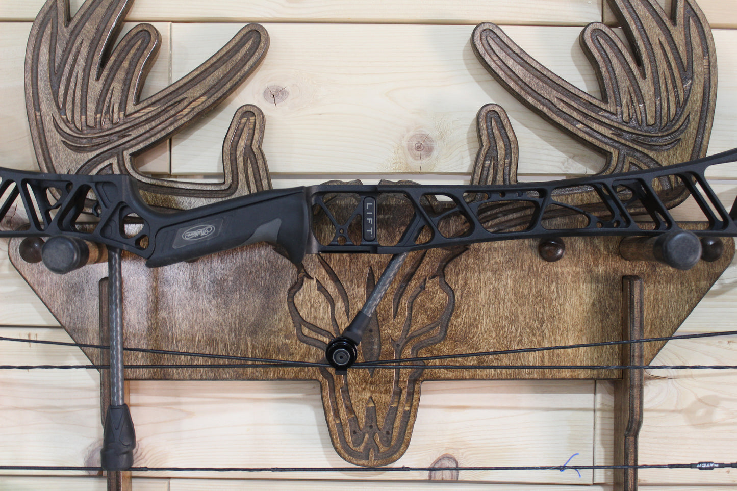 Deluxe Adjustable Compound Bow Rack